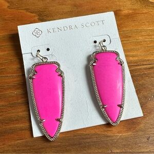 Kendra Scott Magenta Arrowhead Earrings